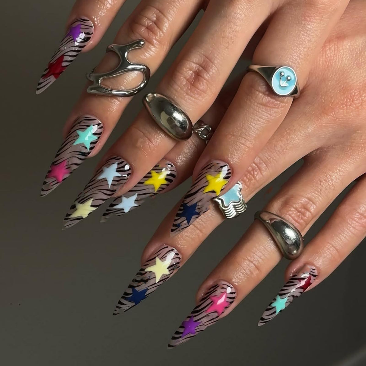 3D Gold Press on Nails Long Stiletto Fake Nails Glossy Nude Blue Full Cover