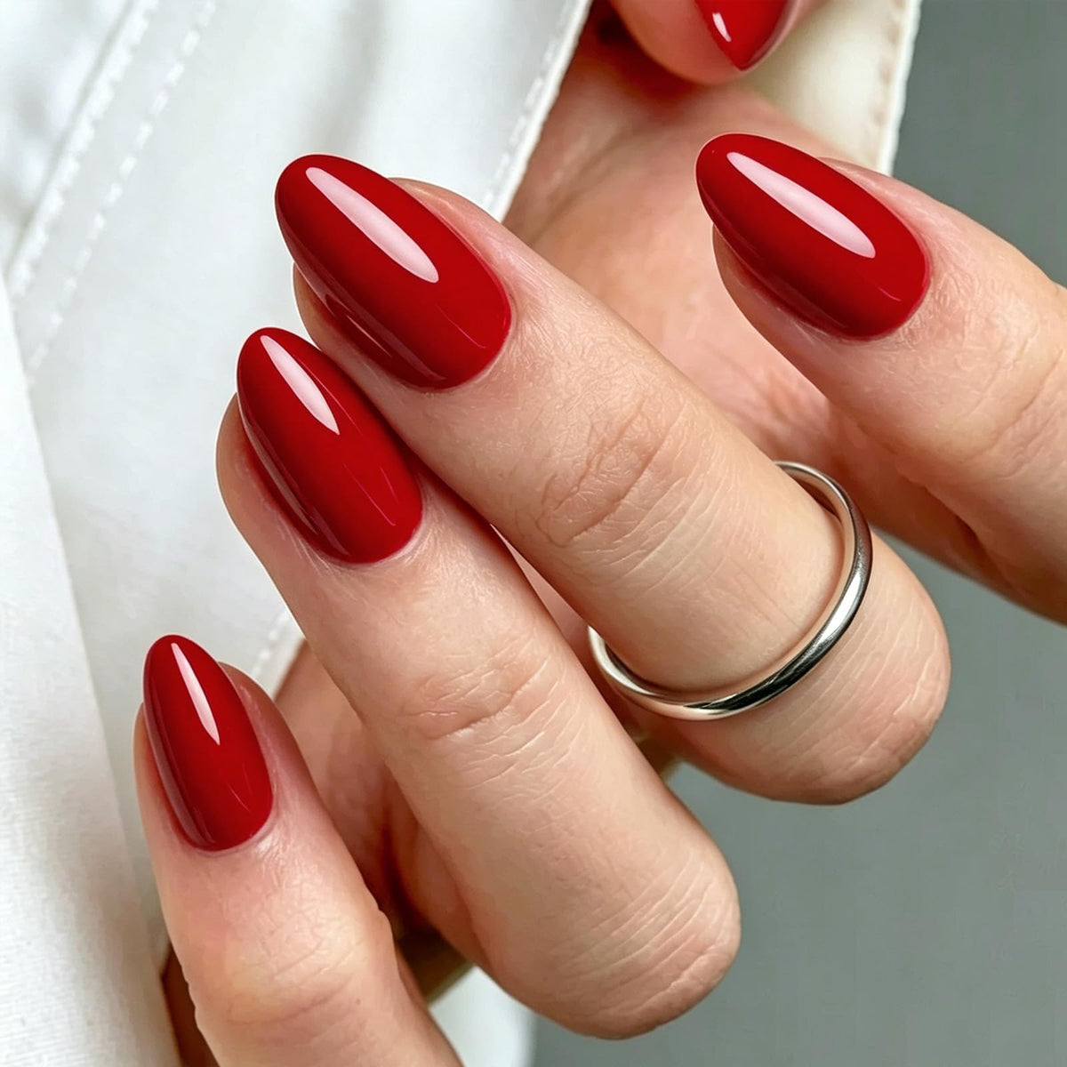 modelones Milky White Press On Nails Short Almond 32Pcs 16 Sizes Reusable