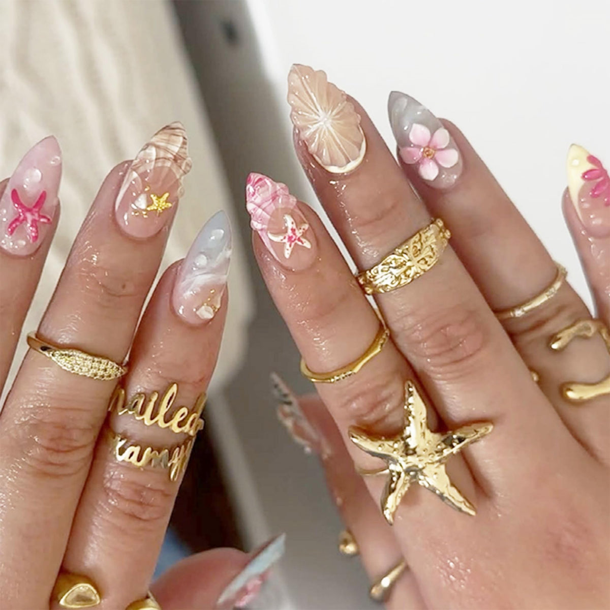 Short Almond Press on Nails Nude Ombre Glossy Fake Nail 30pcs