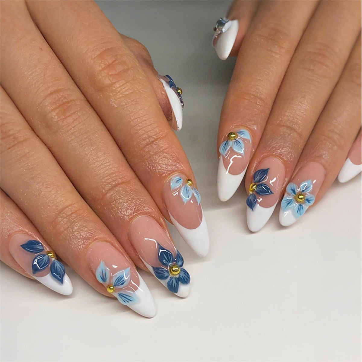 24pcs White French Tip Press on Nails Medium Almond Fake Nails with 3D Bow Acrylic Nails Design Gold Line Stick on Nails French False Nails Kit Full Cover Glue on Nails for Women Nail Decoration
