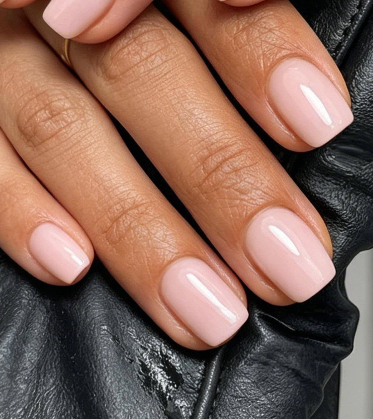 Artquee Press on Nails Short Soft Pink Almond False Tips Glossy Reusable Fake Stick on Nails Kit for Women - 32 Pcs 16 Sizes