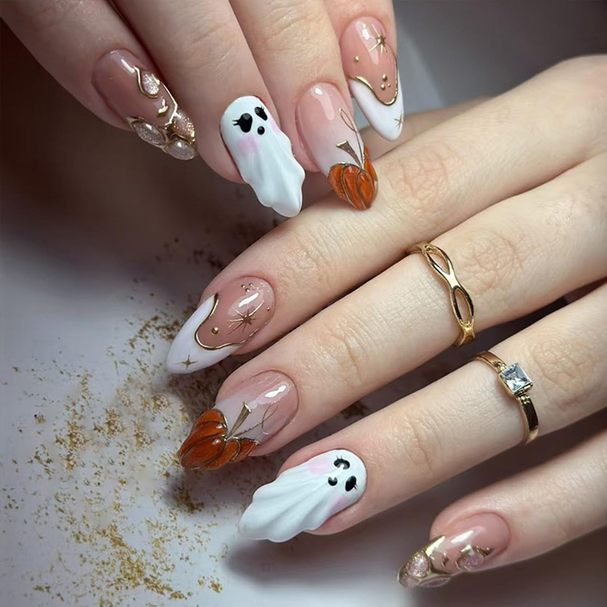 24Pcs White Flower Press on Nails Gold Bead Star French Tip Fake Nails