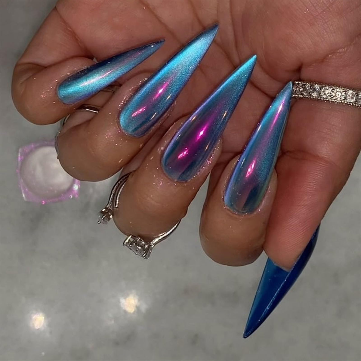 SINHOT Stiletto Press on Nails Long Fake Nails Glossy Glue on Nails Luxury Rhinestones Acrylic Nail White Bling Glitter Almond Artificial Nail Stick on False Nail with Design 24pcs