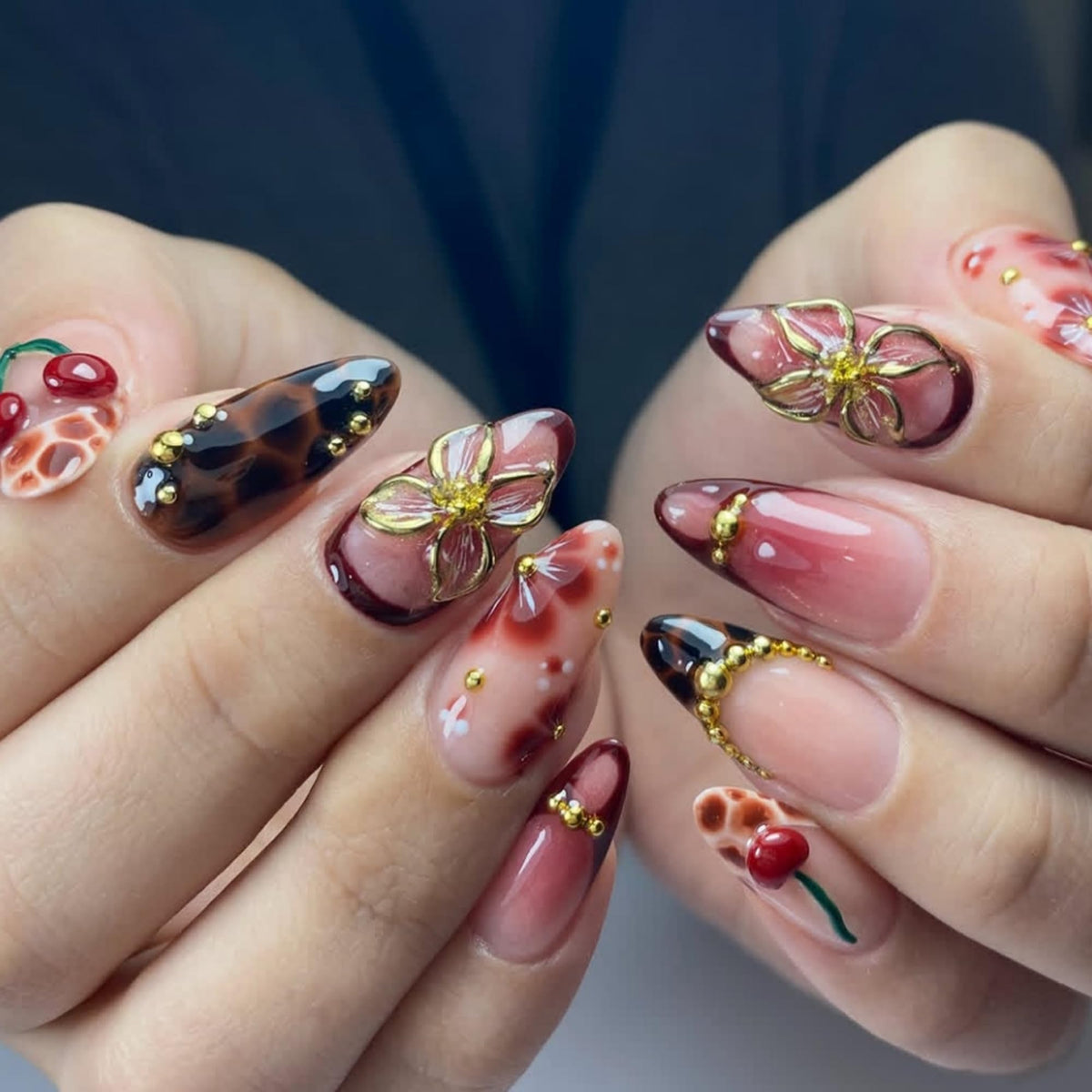 Short Almond Press on Nails Nude Ombre Glossy Fake Nail 30pcs