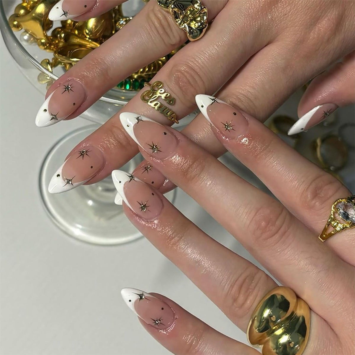 24pcs Short Square Press on Nails French Tip Fake Nails White Flower with Star Design Glitter False Nails Luxury Nail Charms Crafts White Stripes Glue on Nails for Women Manicure Tips