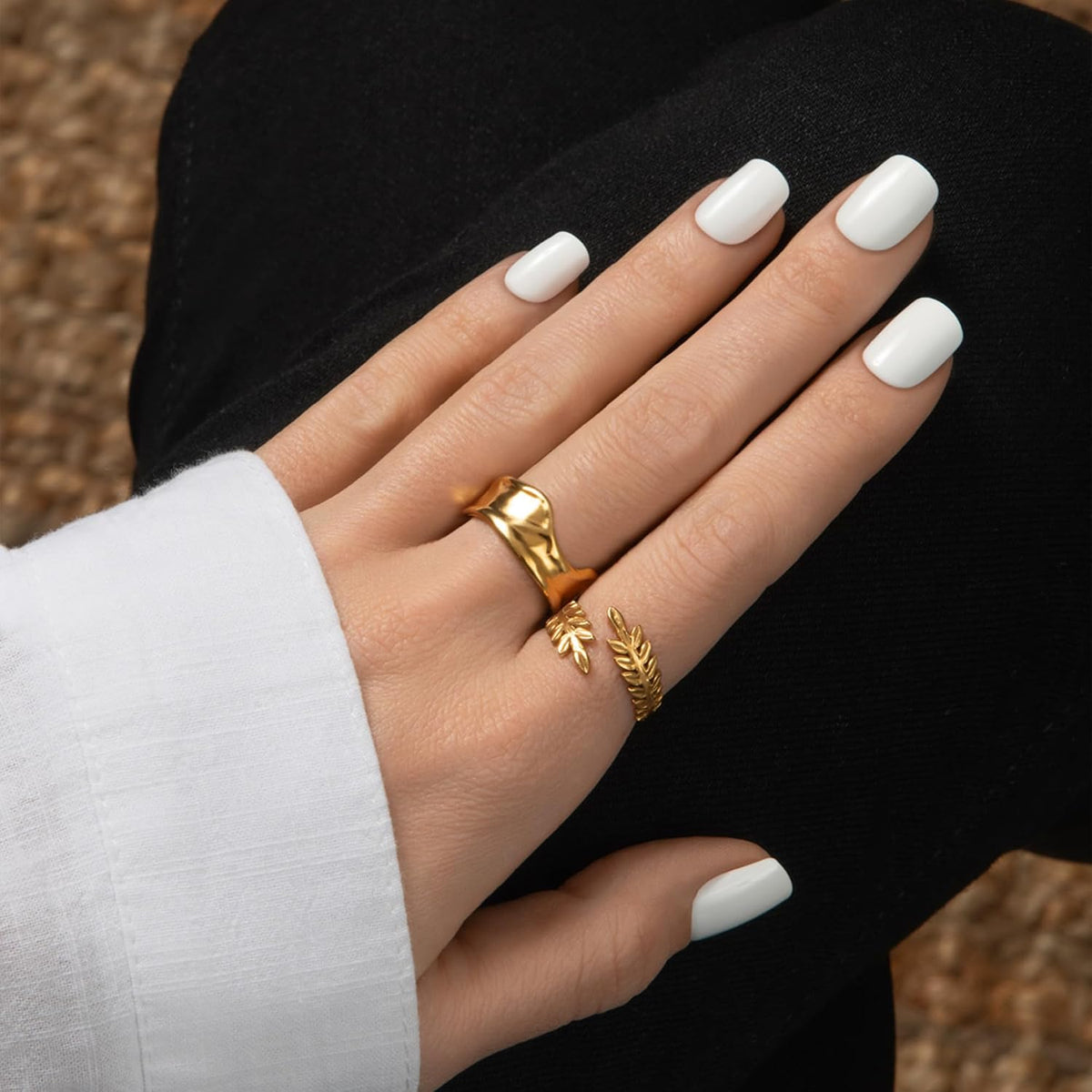 Kiss Impress No Glue Mani Press On Nails, Color, 'Frosting', White, Short Size, Squoval Shape, Includes 30 Nails, Prep Pad, 1 Manicure Stick, 1 Mini File