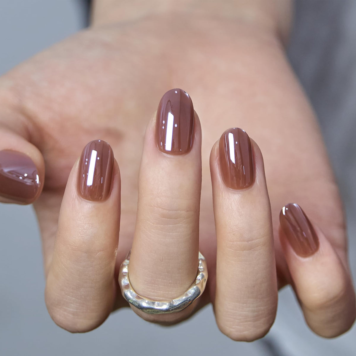 CurvLife Short Oval Chrome Nude Press On Nails, Champagne Pearl, Soft Gel