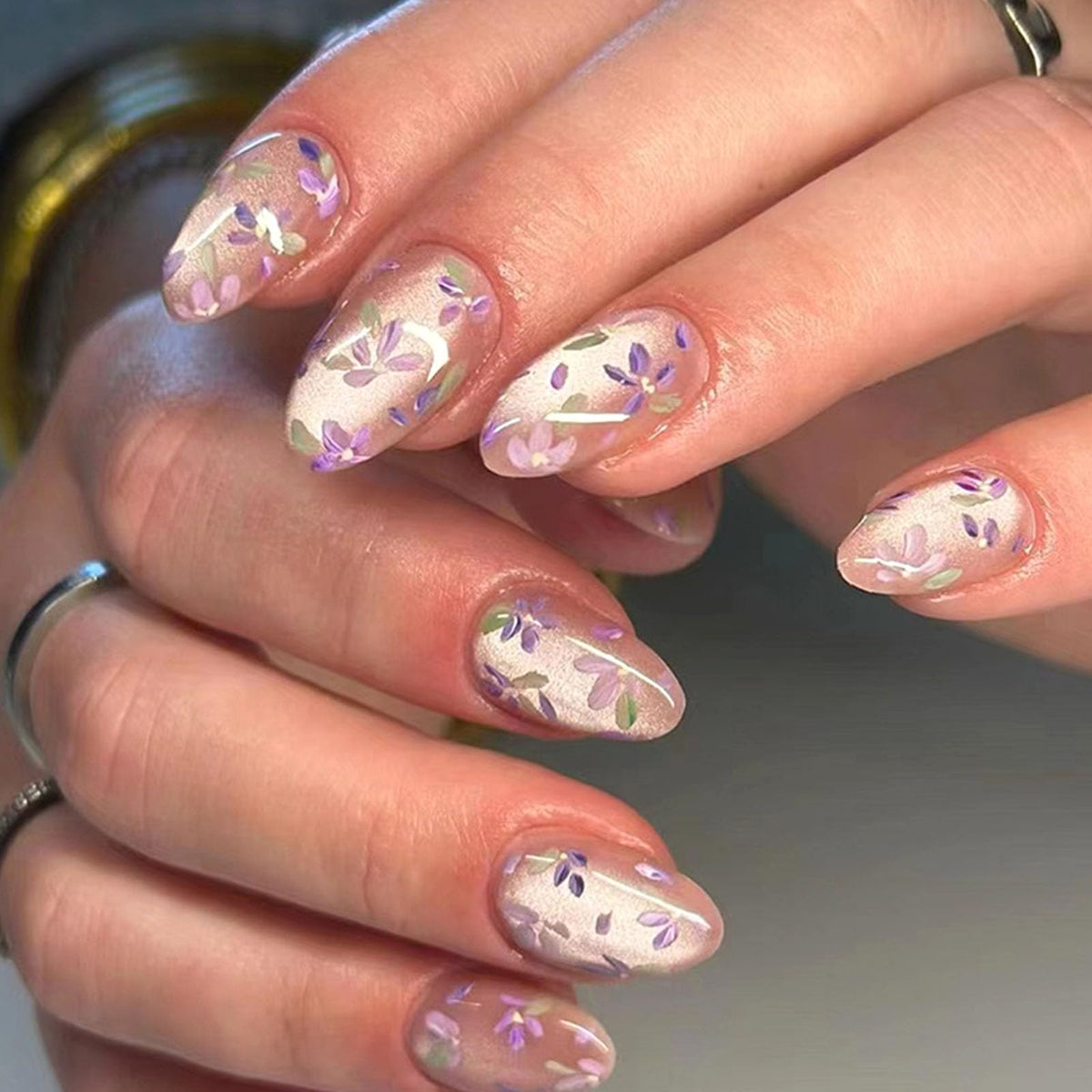 Short Press On Almond Fake Nails - Flower Acrylic Fall Nails Press Ons Full Cover Glue On Cute False Floral Stick On Nails for Women - 30 Pcs