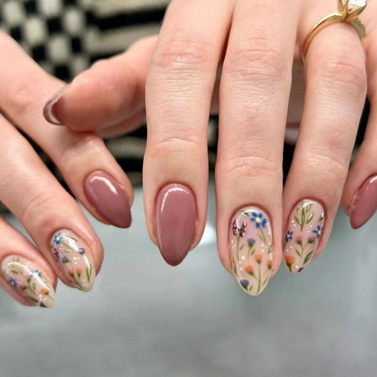 Short Press On Almond Fake Nails - Flower Acrylic Fall Nails Press Ons Full Cover Glue On Cute False Floral Stick On Nails for Women - 30 Pcs