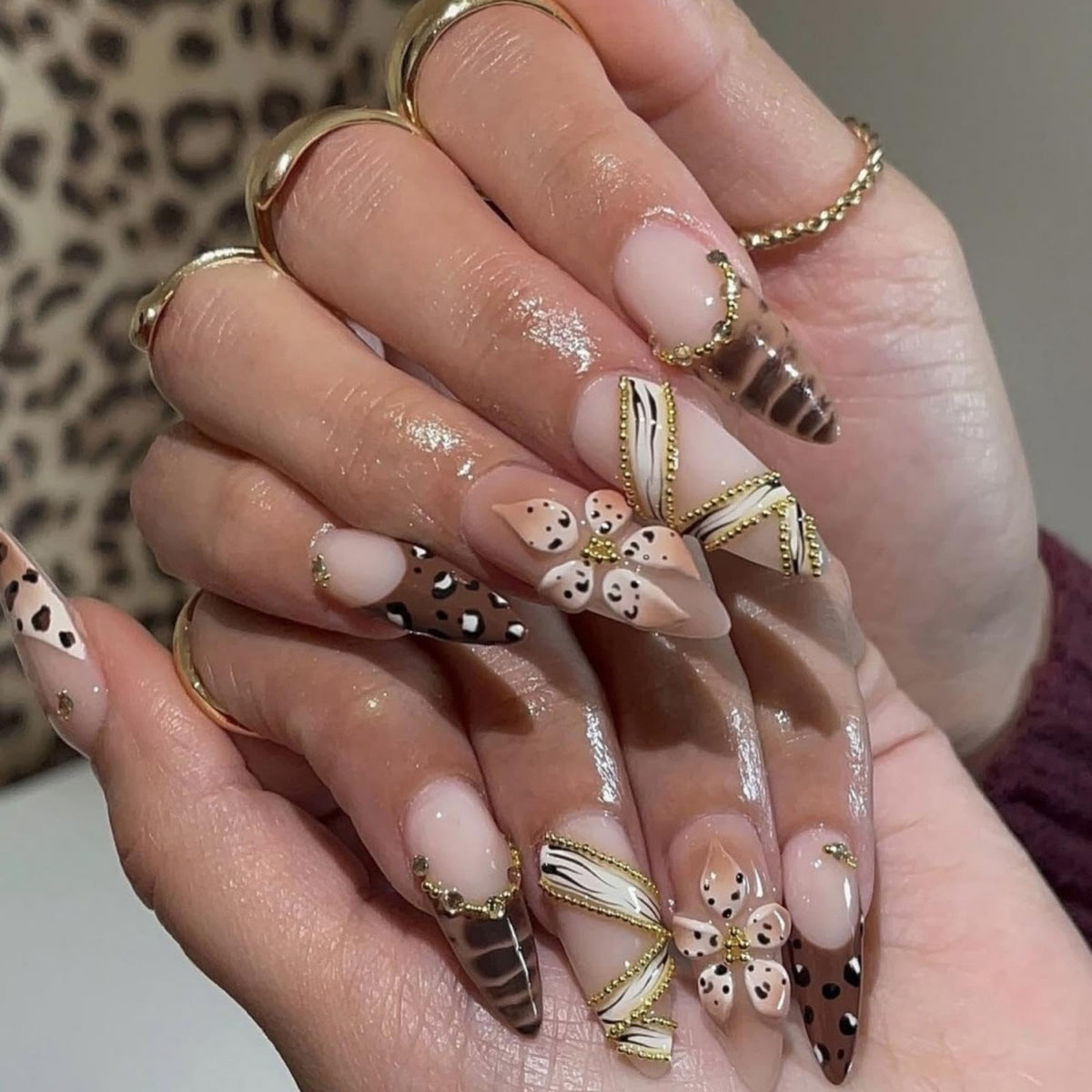 French Tips Press on Nails Medium Almond Nails Press on with 5D Flower Charm Design Glossy Brown Glue on Nails Water Ripple Rhinestones Fake Nail Reusable Fall Winter Nail for Women Manicure 24Pcs
