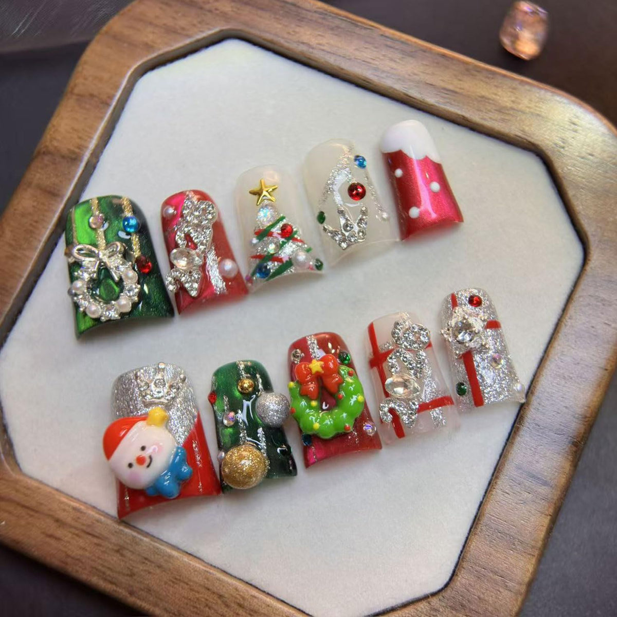 RIICFDD Medium Duck Press on Nails Rhinestone French Handmade Nails(S)