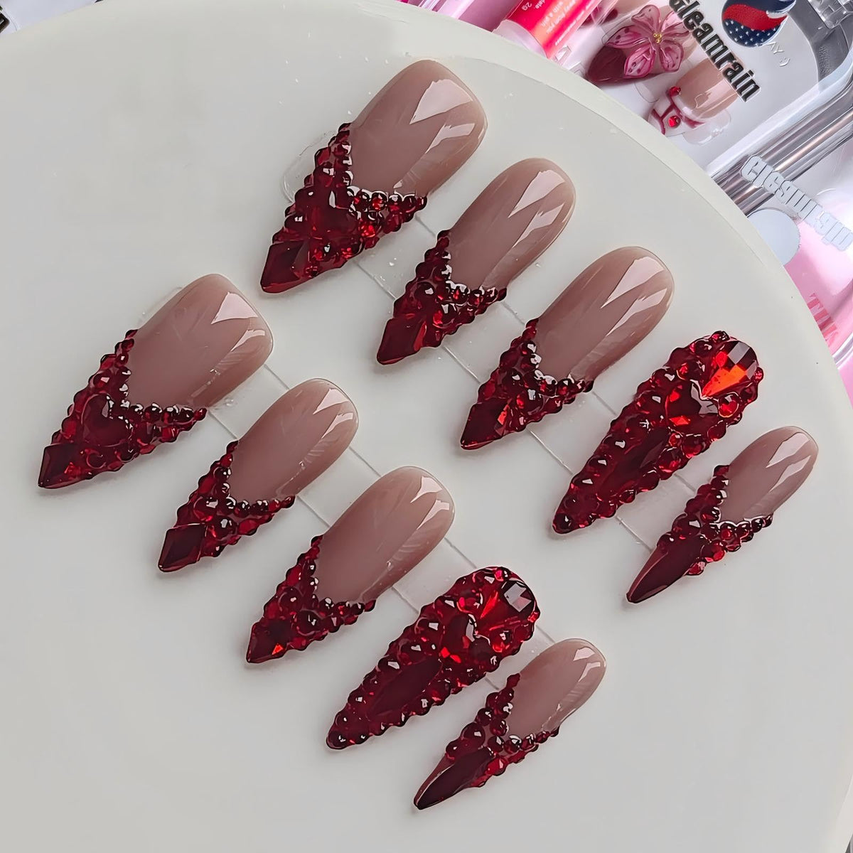 Handcraft Almond Press on Nails Medium P09, M Size
