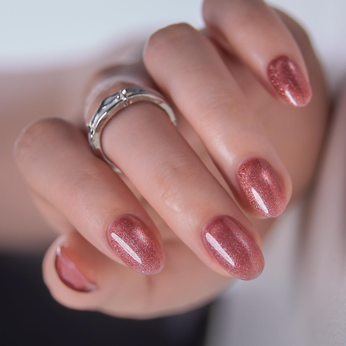 CurvLife Short Oval Chrome Nude Press On Nails, Champagne Pearl, Soft Gel