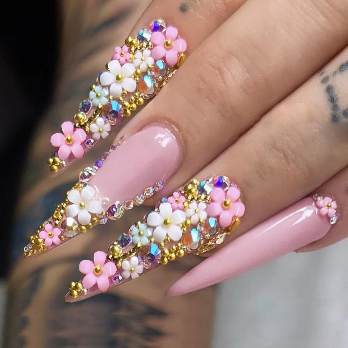 MISUD Press on Nails - Long Stiletto Fake Nails with Bling Glitter, Acrylic Luxury Rhinestone Design 24 pcs