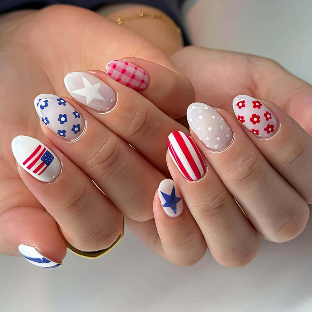 Lace Print Short Almond Press On Nails with 3D Rhinestones 24Pcs