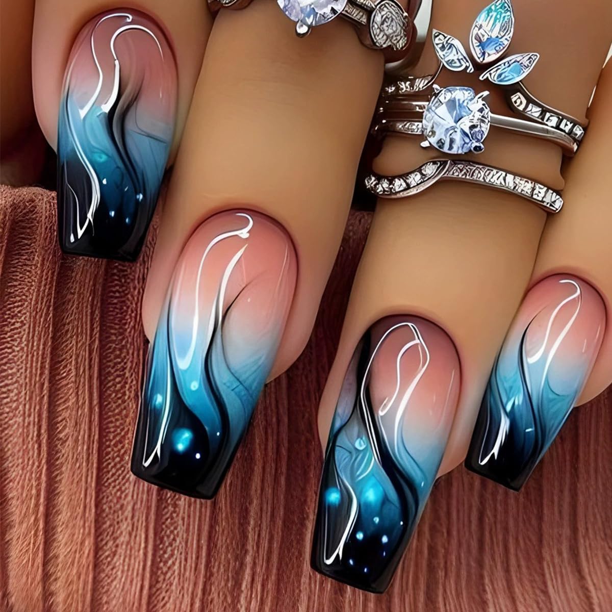 Short Square Press on Nails French Fake Nails Ombre Acrylic Nails Press on Full Cover Glossy False Nails Artificial Stick on Nail for Women Manicure Decoration 24PCS