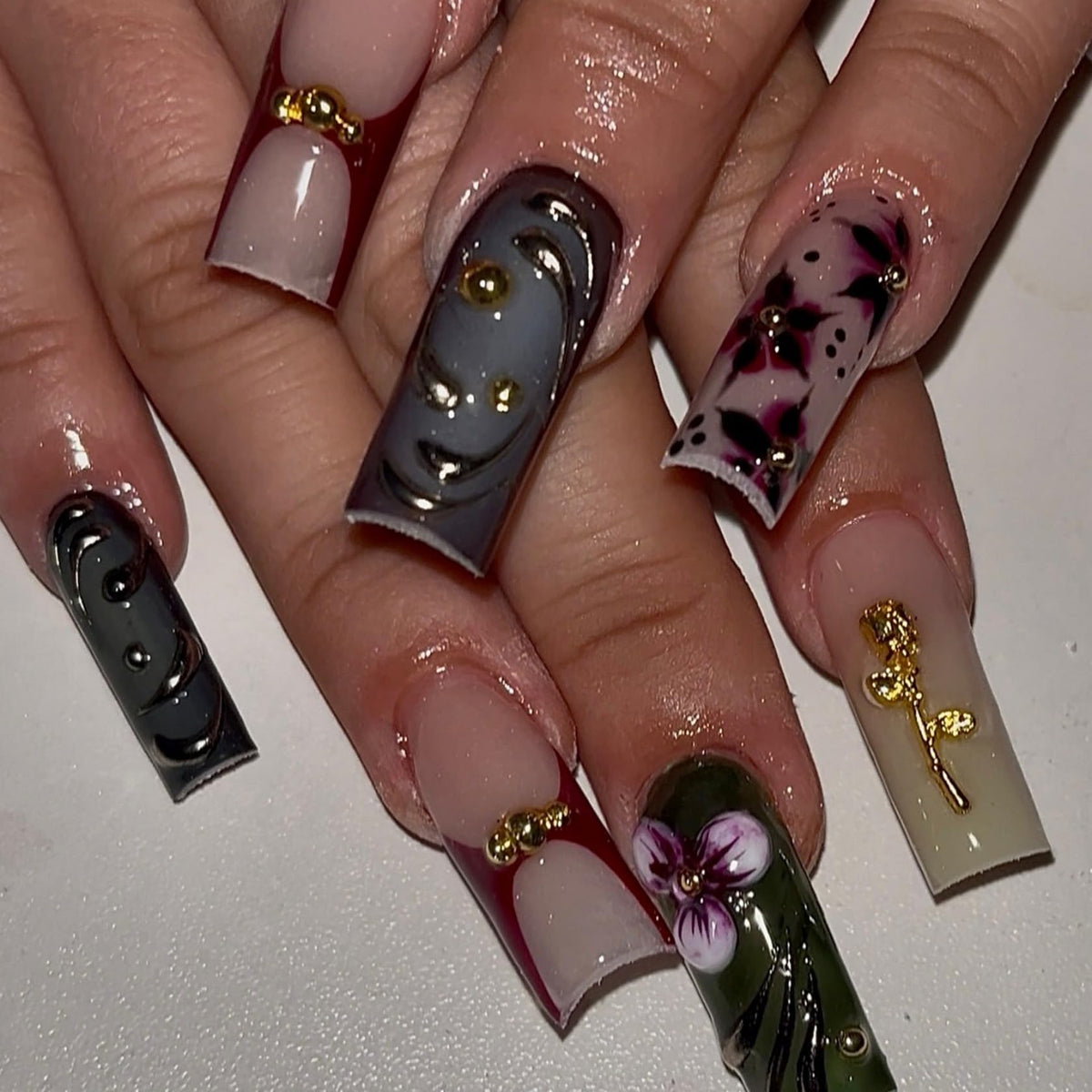 Long Square Press on Nails Bling Gold Chain & Crystal Nails,Fake Nails Artificial Stick on Nails for Women, Nude Pink Glam Prom Wedding Nails with Diamonds