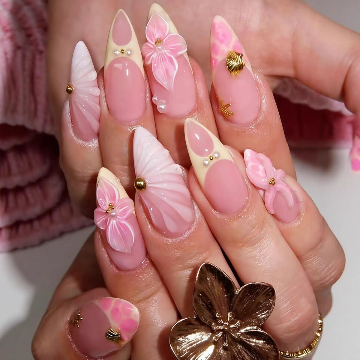 Short Almond Press on Nails Nude Ombre Glossy Fake Nail 30pcs