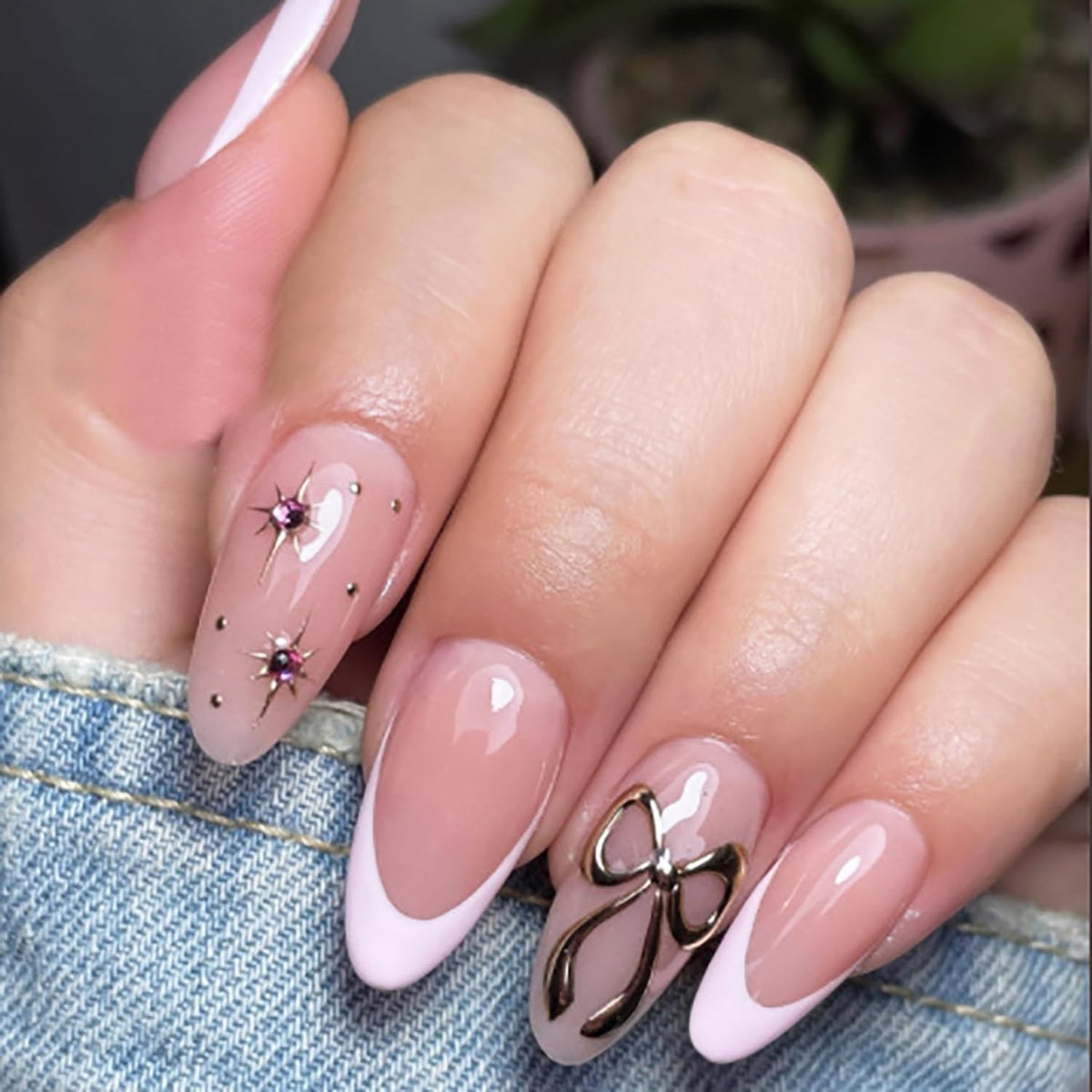 French Tip Press on Nails Short Square Flowers Fake Nails with Designs White French Tip Flowers Acrylic Nails Supply Glossy Artificial Nails Glue on Nails for Women Girls DIY Manicure 24 pcs