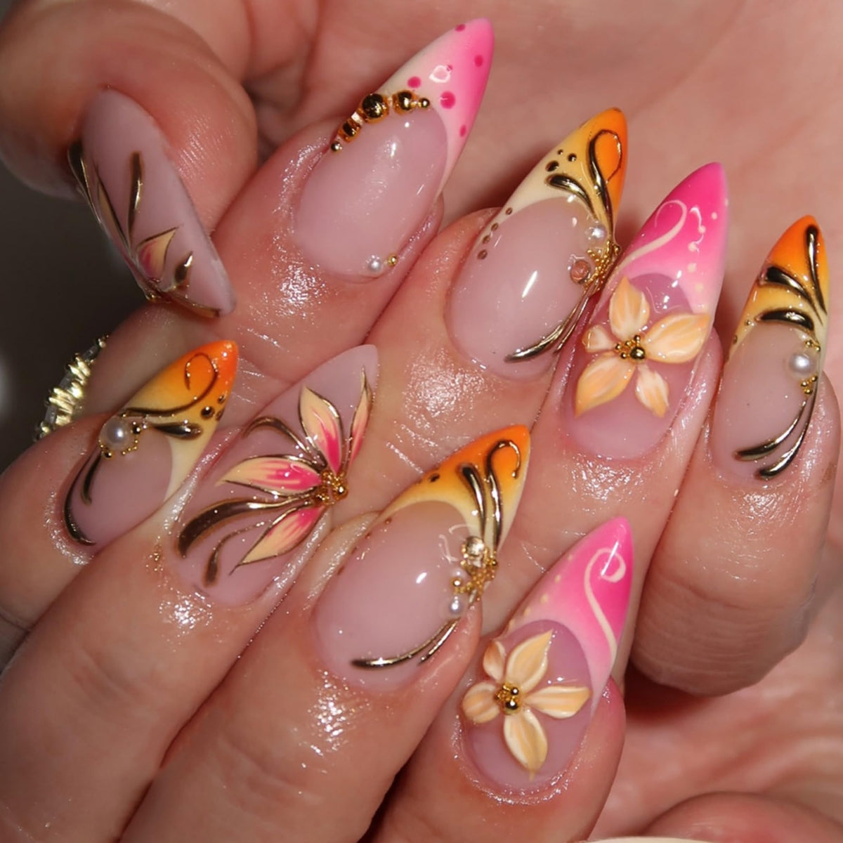 Short Almond Press on Nails Nude Ombre Glossy Fake Nail 30pcs
