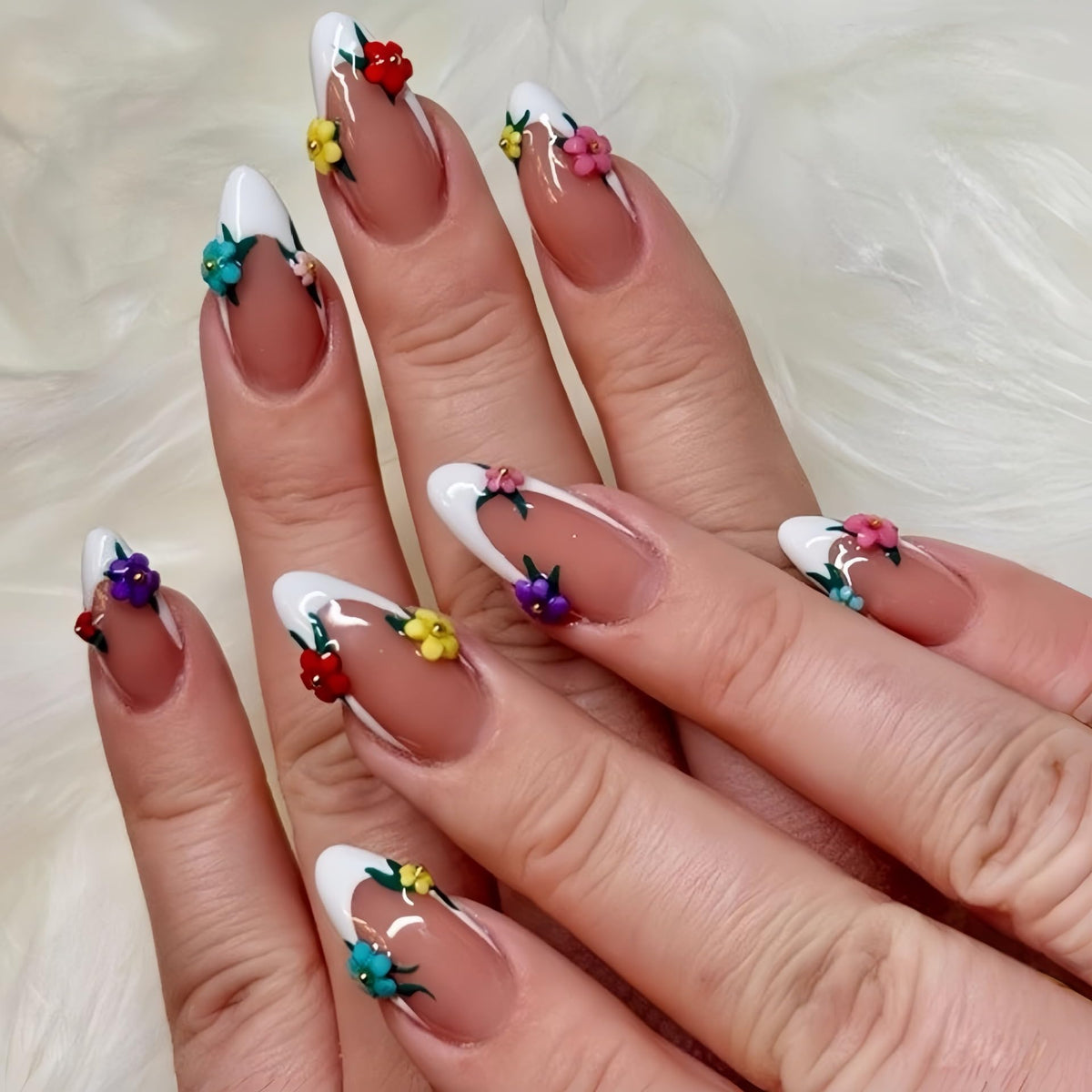White Flower Press on Nails French Tip Fake Nails Medium Almond False Nails Glossy Artificial Stick on Nails Full Cover Acrylic Nails for Women Manicure 24Pcs