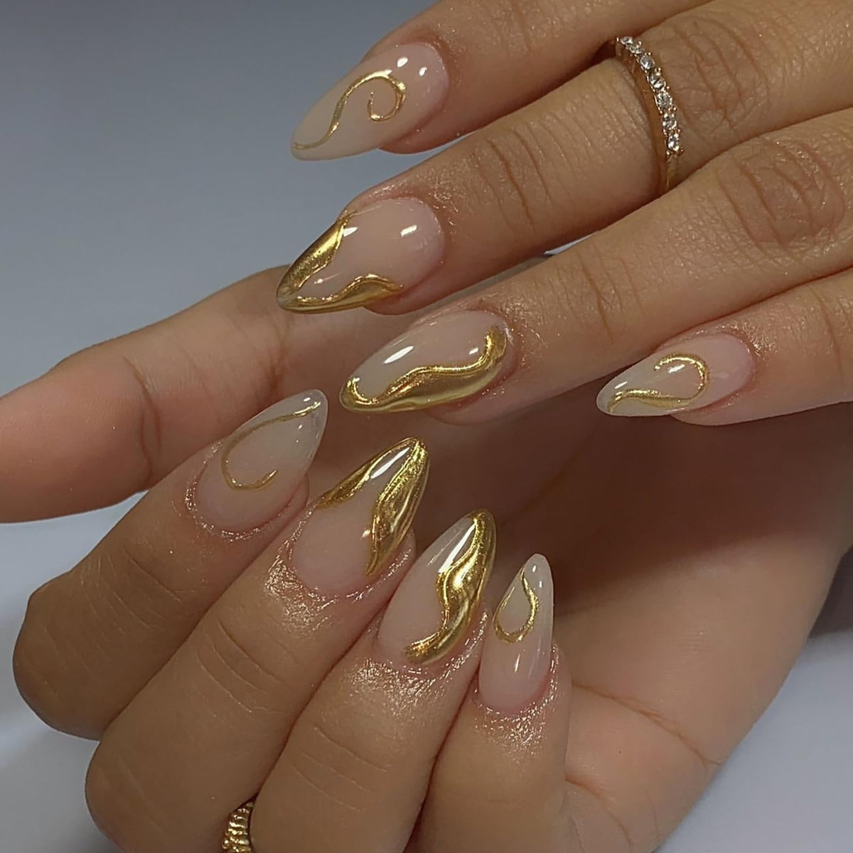 24Pcs Handmade Press on Almond Nails Nude Pink White Gold Flower Fake Nails Pearl False Nails Elegant Summer Nails Glue on Luxurious for Girl Women Stick on Nails Bridal Wedding Formal Events Life