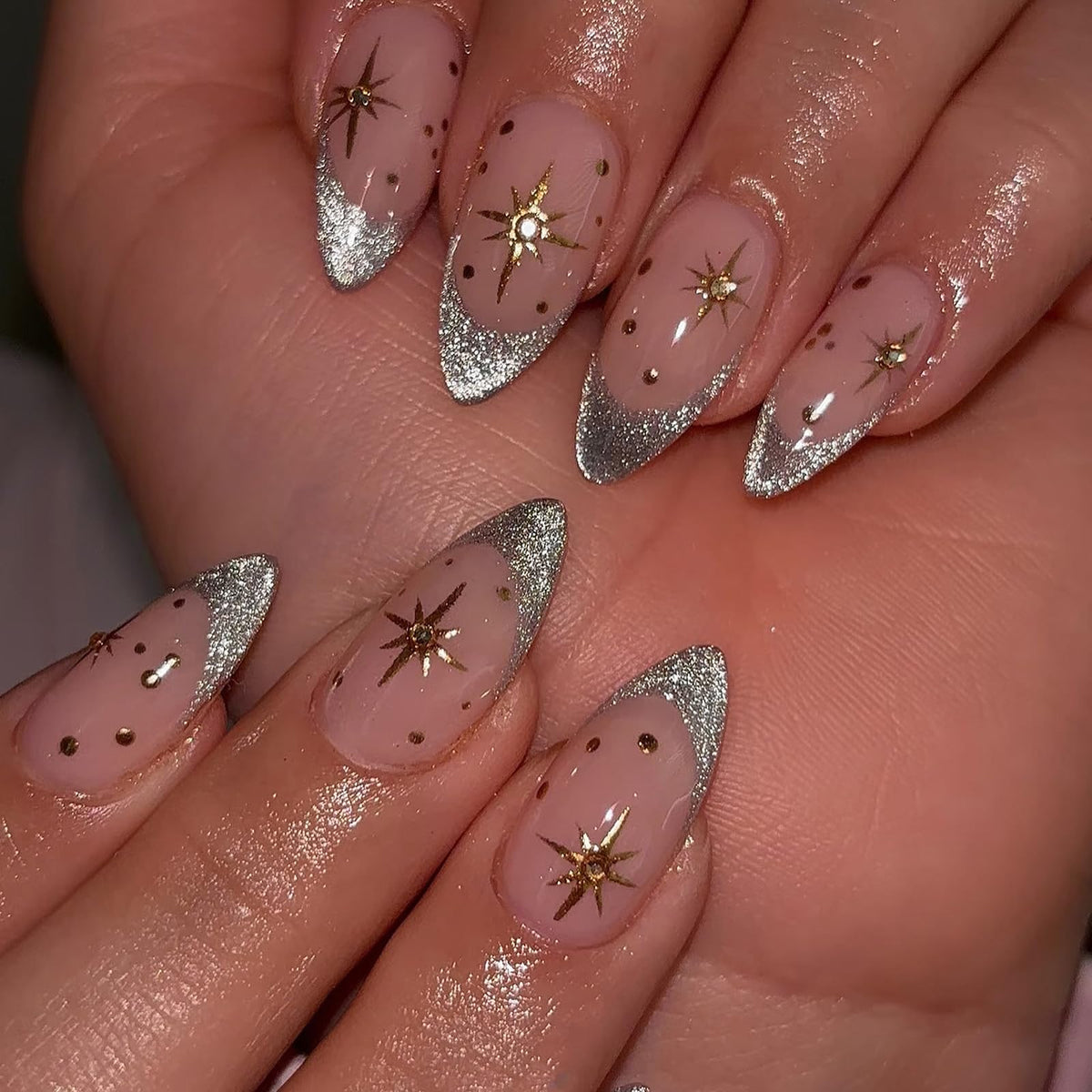 24Pcs Handmade Press on Almond Nails Nude Pink White Gold Flower Fake Nails Pearl False Nails Elegant Summer Nails Glue on Luxurious for Girl Women Stick on Nails Bridal Wedding Formal Events Life