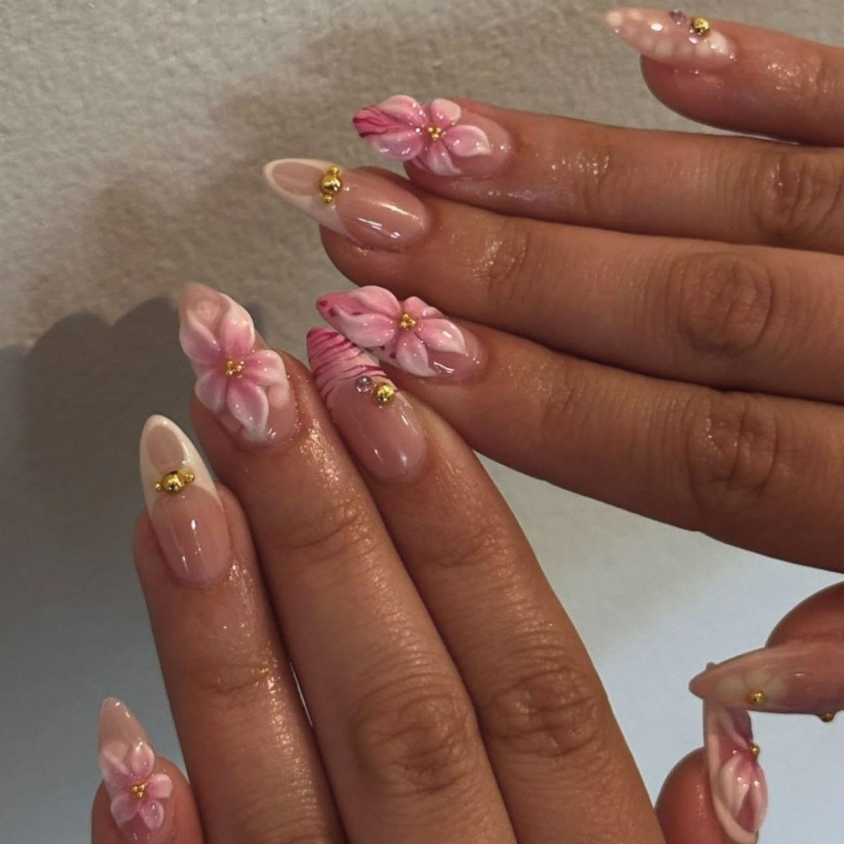 Almond Press on Nails Medium Fake Nails with 5D Metal Lines Charm Design Glossy Pink Nails Press on Curve Glue on Nails Reusable Luxury Silver Beads Acrylic Nail for Women 24Pcs