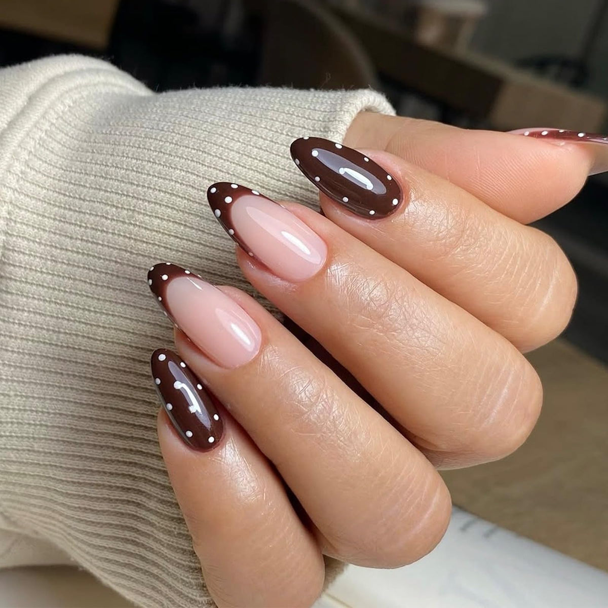 30Pcs Bridal White Press On Nails Almond Medium, French Tip Nails Press Ons, Nude Pink Fake Nails With 3D Shell Pearl Designs, Elegant Wedding Glue On Nails For Women Nail Art, Reusable Acrylic