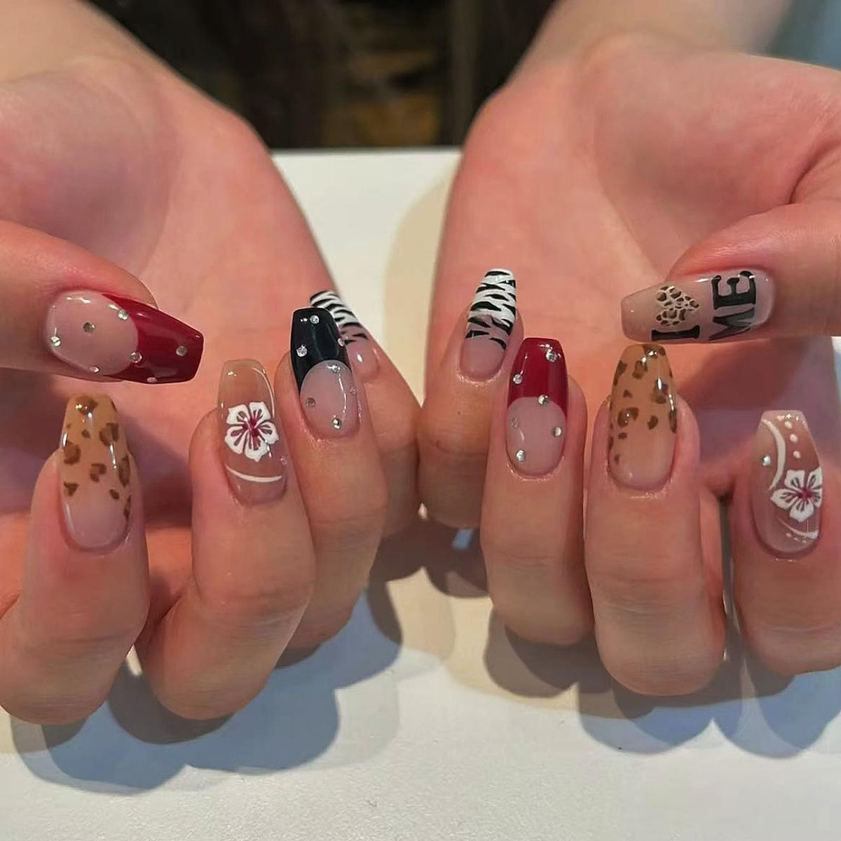 IMSOHOT Long Press on Nails Coffin Glitter Fake Nails Shiny Pink Rhinestone Full Cover False Nails Luxury Ballerina Artificial Acrylic Glue on Nails for Women 24Pcs