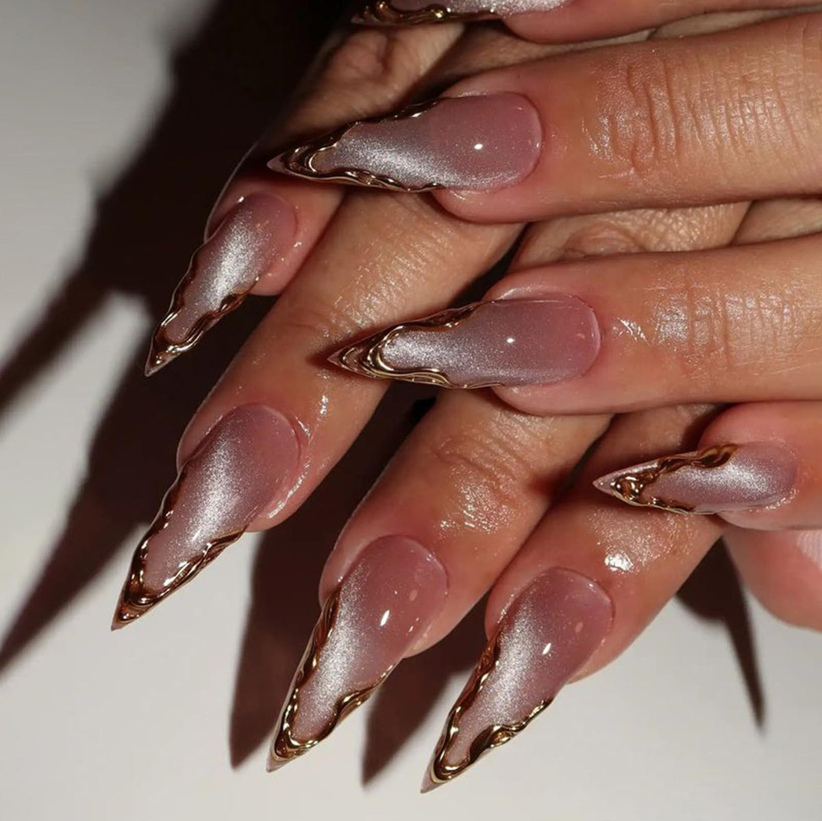 24Pcs Handmade Press on Almond Nails Nude Pink White Gold Flower Fake Nails Pearl False Nails Elegant Summer Nails Glue on Luxurious for Girl Women Stick on Nails Bridal Wedding Formal Events Life