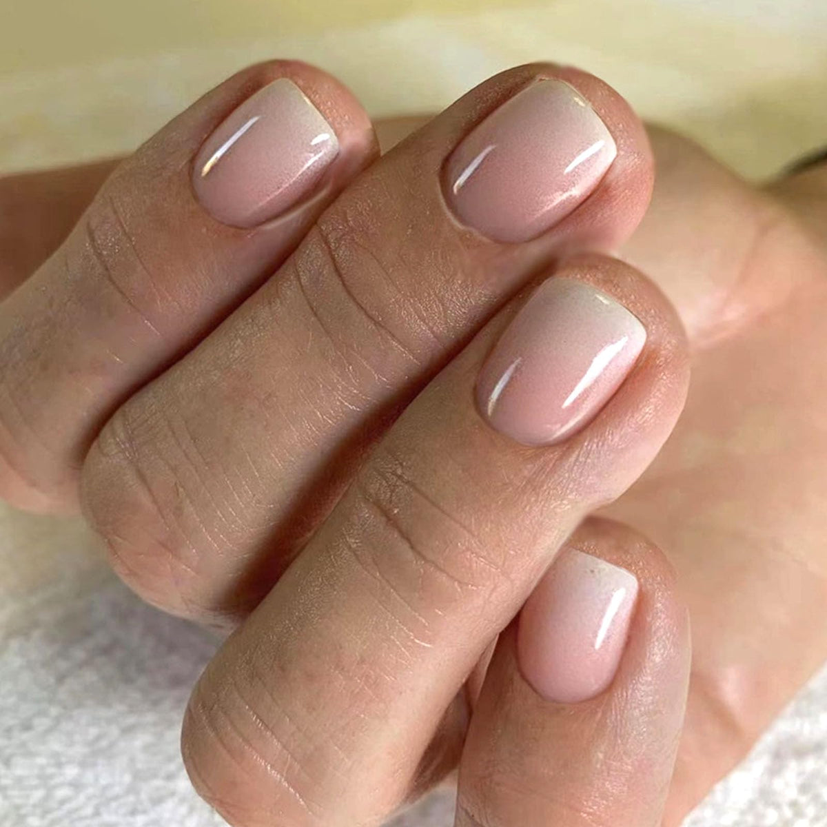 Short Press on Nails Square Fall Burgundy Fake Nails with Golden Glitter Designs Acrylic Nails Press ons Reusable Glue on Nails for Women and Girls Daily Wear 24 Pcs