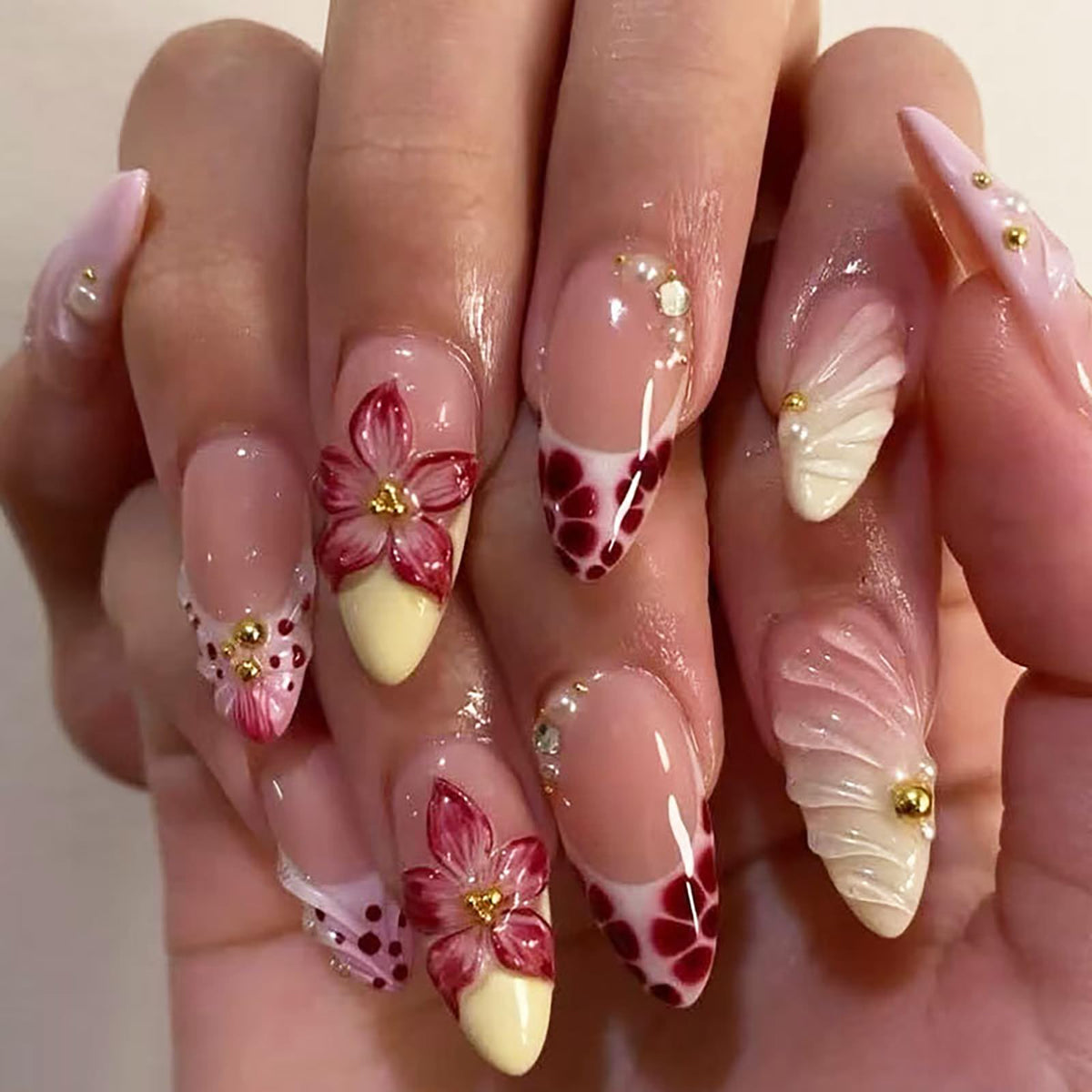 Summer Press on Nails Almond Pink Floral Shell Pearl Gold Dot Fake Women