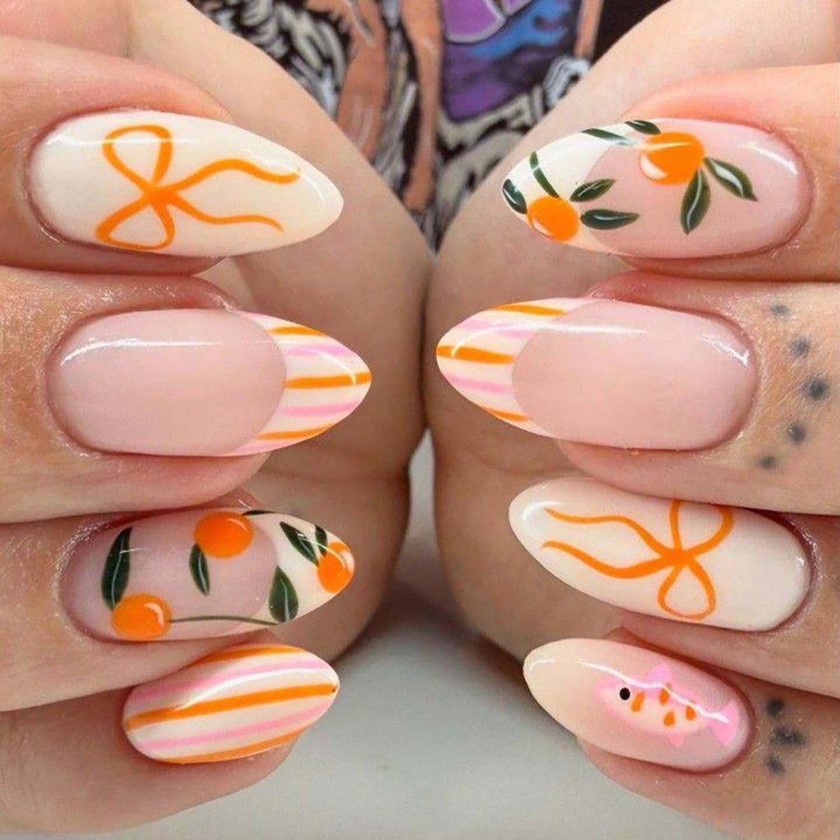 Long Almond Glitter Press on Nails Nude Pink Fashion Gold Fake Nails Full Cover Sparkling Stick On Nails Glossy Thin Design Glue on Nails for Girl Women False Nails Daily Office Party Wedding 24 Pcs