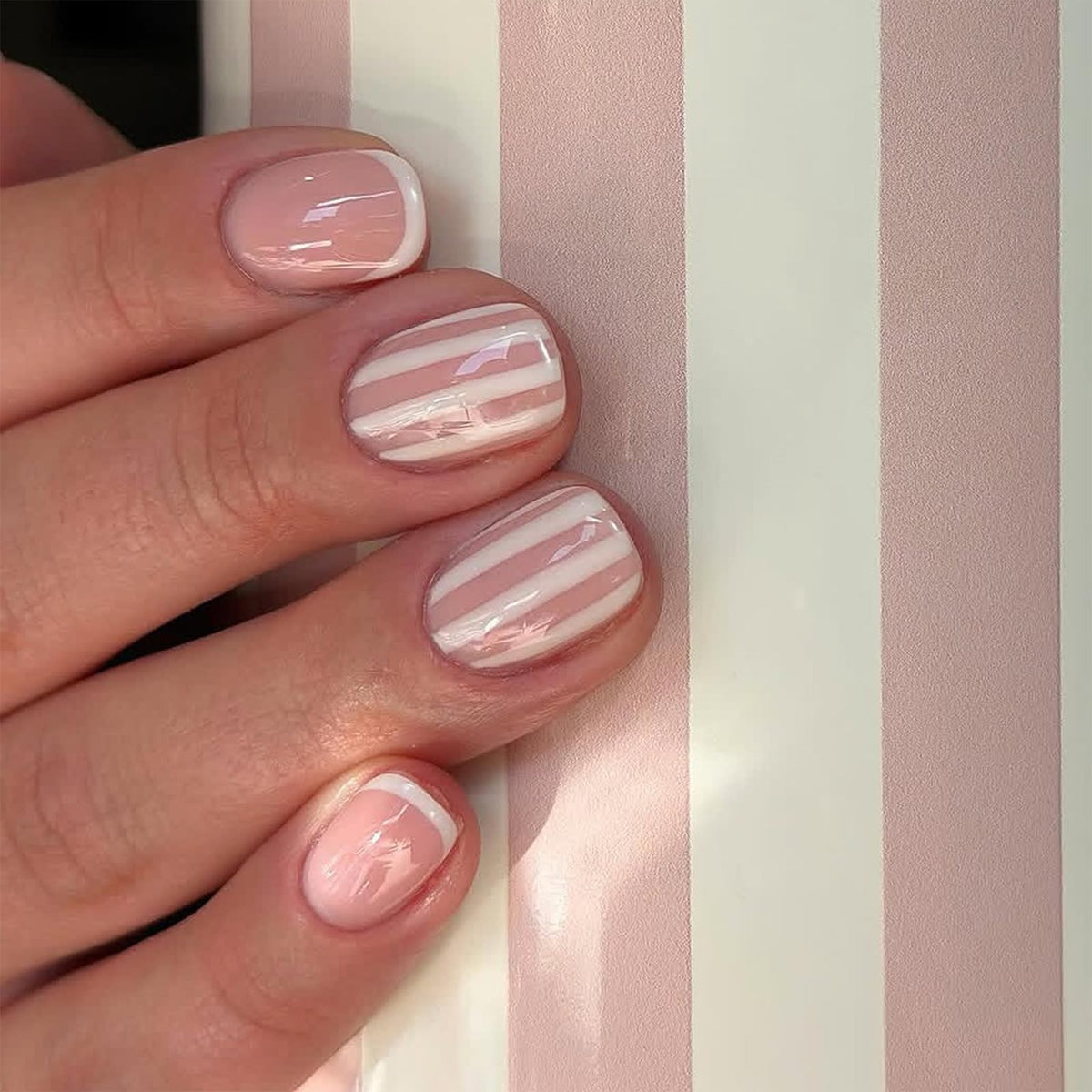 French Tip Press on Nails Glitter Petite Short Square Fake Nails Pink Nude Glossy Design Sparkly False Nails Glue on Nails with Full Cover Acrylic Stick for Women Girls Nail Decorations 24Pcs