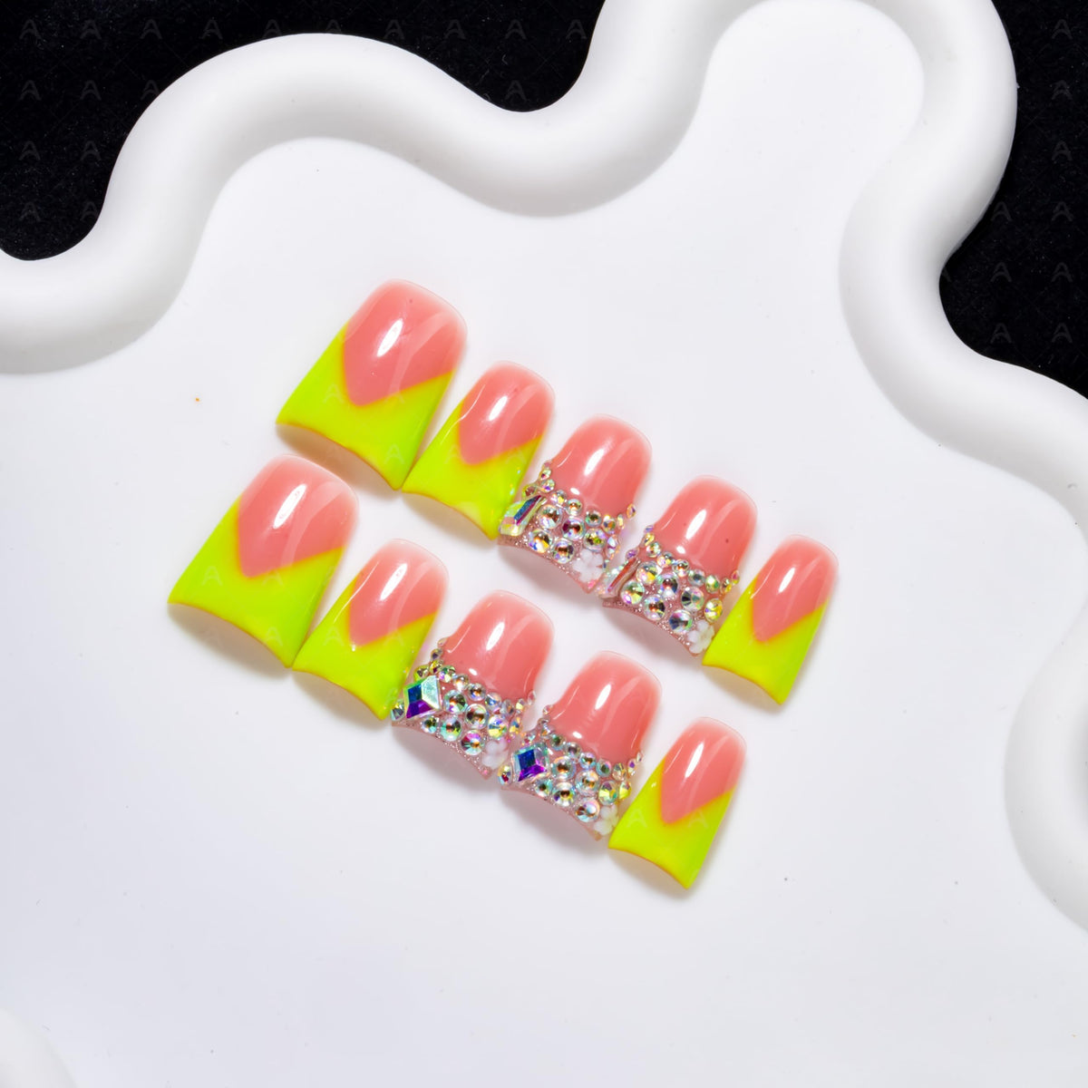 10 Pieces Luxury Acrylic Press On Nails Short Handmade Duck Nails, Pink Thickened False Nails, Rhinestone And 3D Red Lips, Reusable Fake Nails, Acrylic Nails (L)