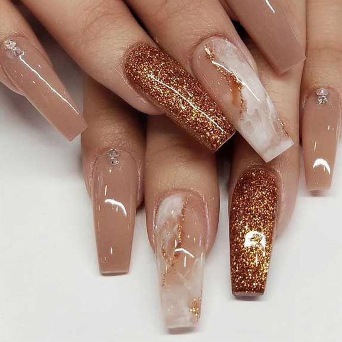 White French Tip Press on Nails Short Fake Nails with Chrome Gold Line Designs French Nails Press ons Nail Tips Stick on Nails Almond Shape Acrylic False Nails Finger Manicure for Women Daily Wear