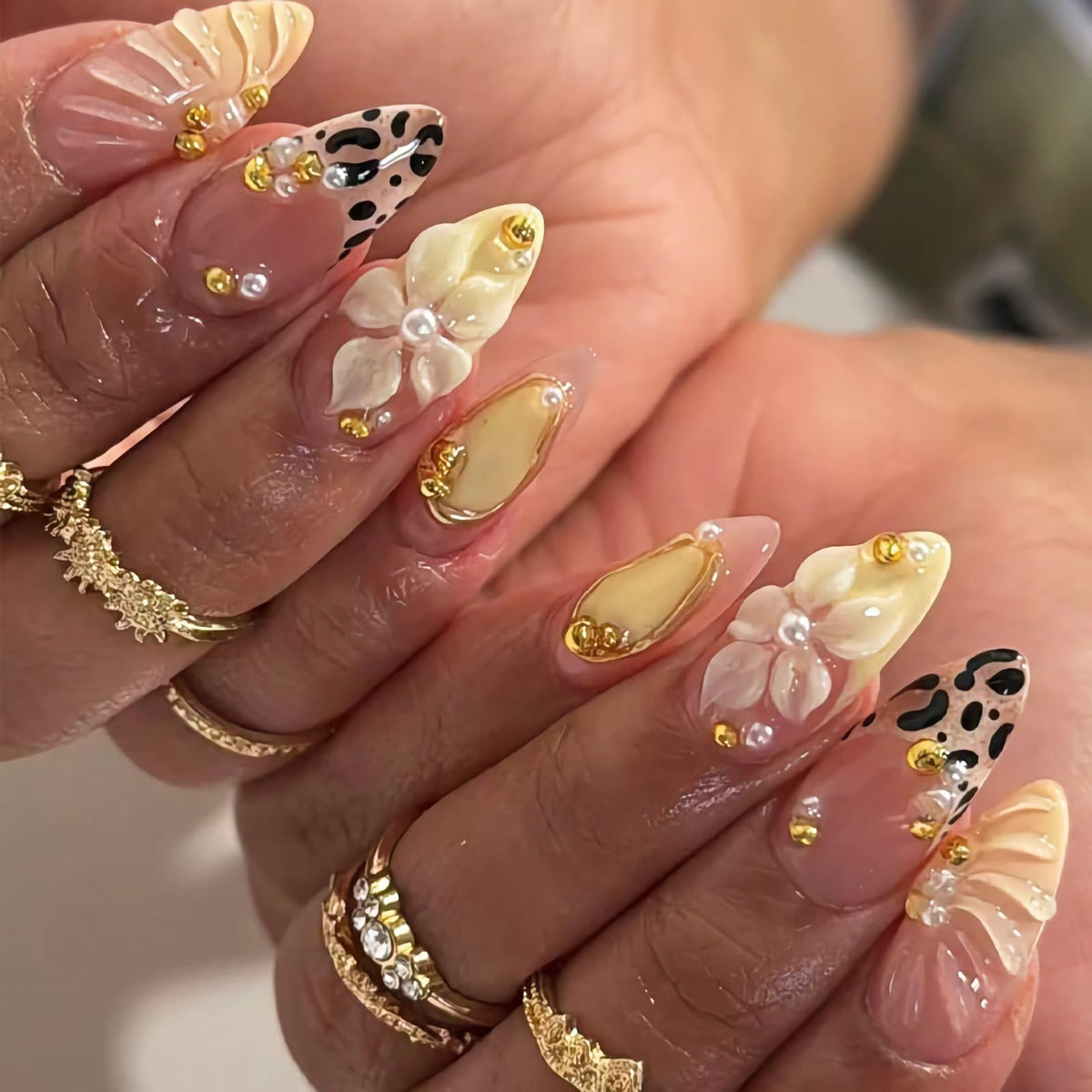 BABALAL Bridal Lace Press On Nails, Medium Almond Fake Nails with 3D White Floral & Pearl, Nude Ombre Acrylic Stick On Nails for Women 24Pcs