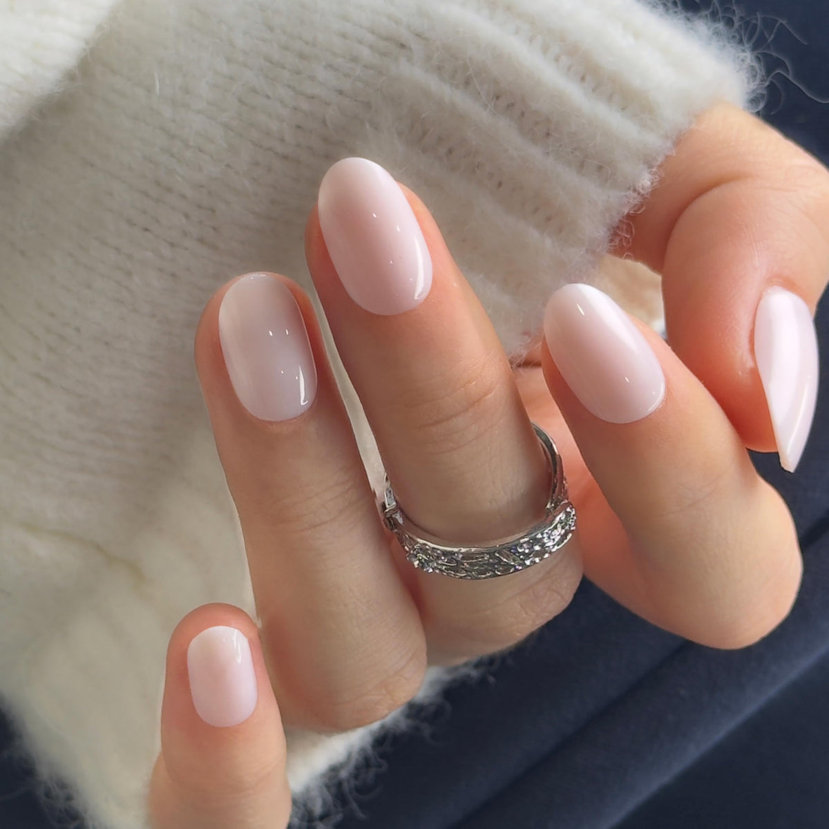 CurvLife Short Oval Chrome Nude Press On Nails, Champagne Pearl, Soft Gel