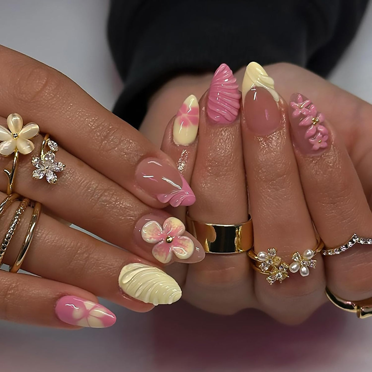 Tyuimhx White French Tip Press on Nails Medium Almond Fake Nail Rhinestones False Nails Glossy Full Cover Stick on Nail Acrylic Artificial Glue on Nail for Women 24 Pcs