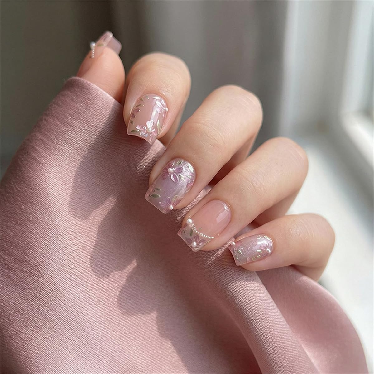 Cat Eye Press On Nails Short Square 3D Floral Pearl Wedding Nails 24PCS
