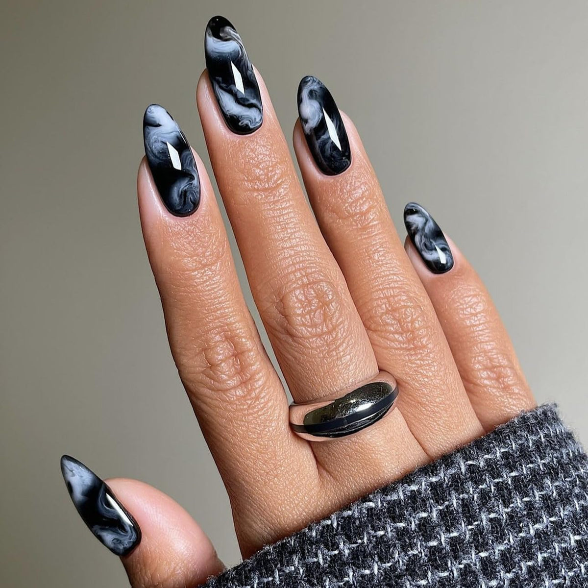 LPOODDNU Press on Nails