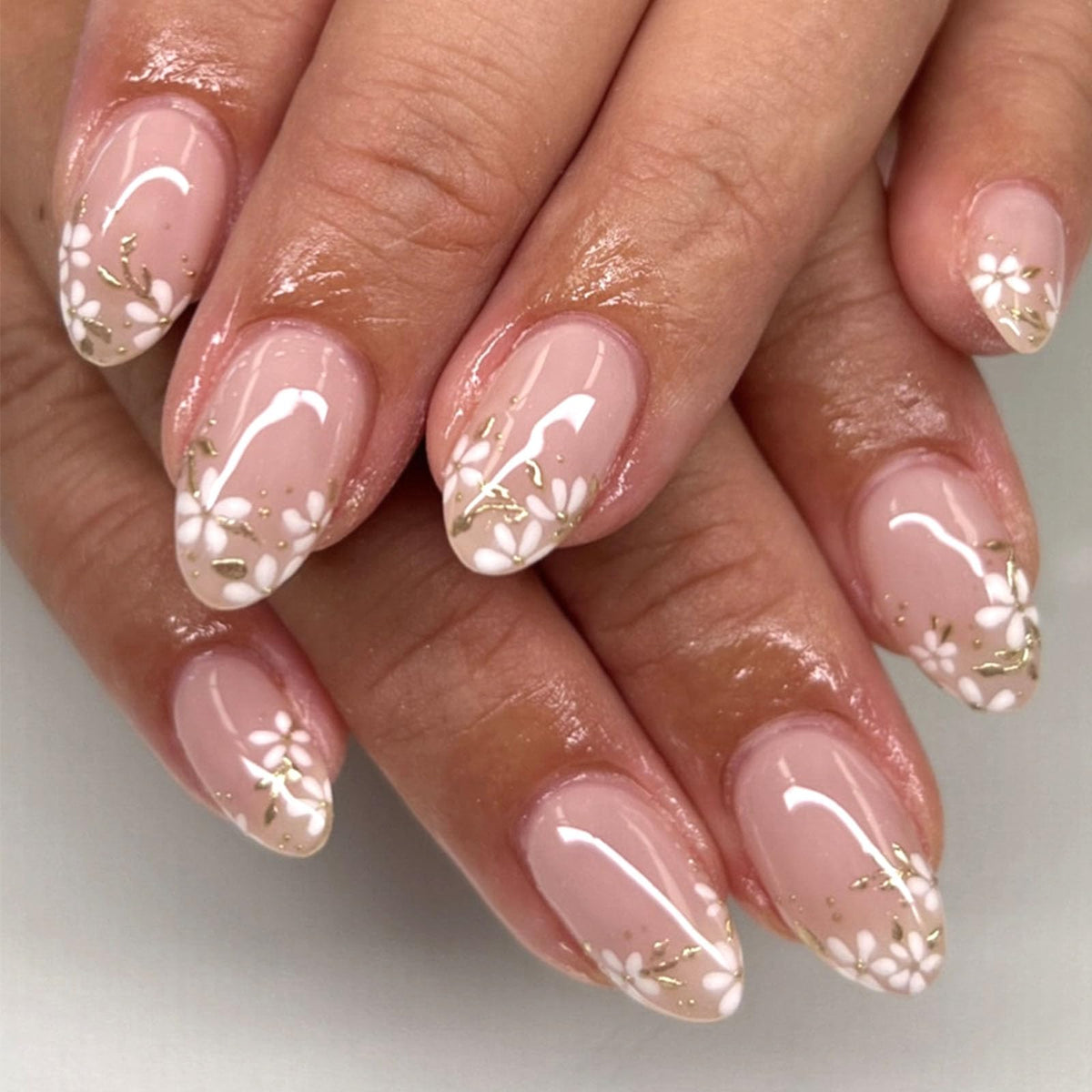Short Press On Almond Fake Nails - Flower Acrylic Fall Nails Press Ons Full Cover Glue On Cute False Floral Stick On Nails for Women - 30 Pcs