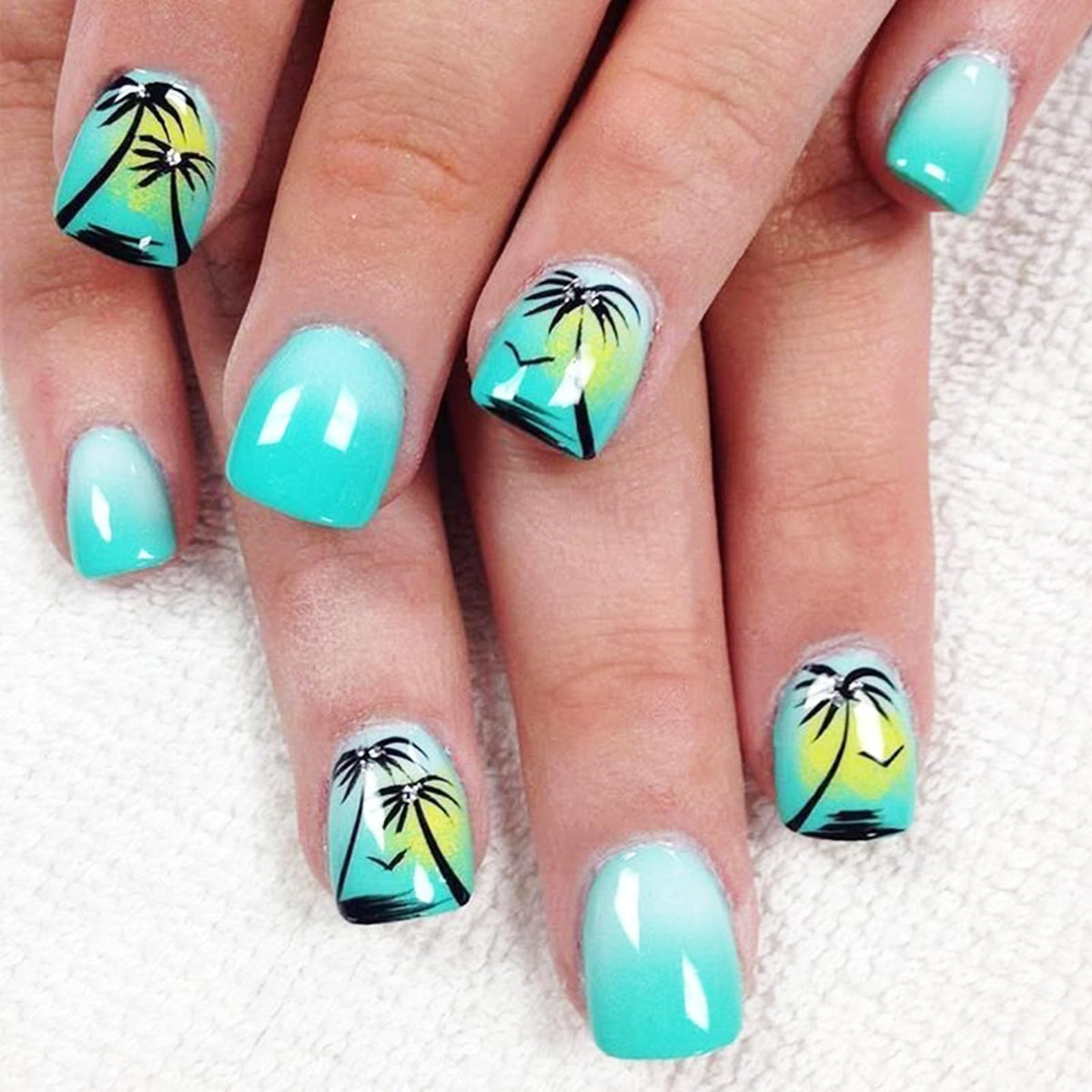 Press on Nails with Shimmer Design Glossy White French Tips Short Square False Nails Silver Glitter Fake Nail Nude Minimalist Stick on Fingernails Pink Glue on Nail for Women Bridal Daily Wear