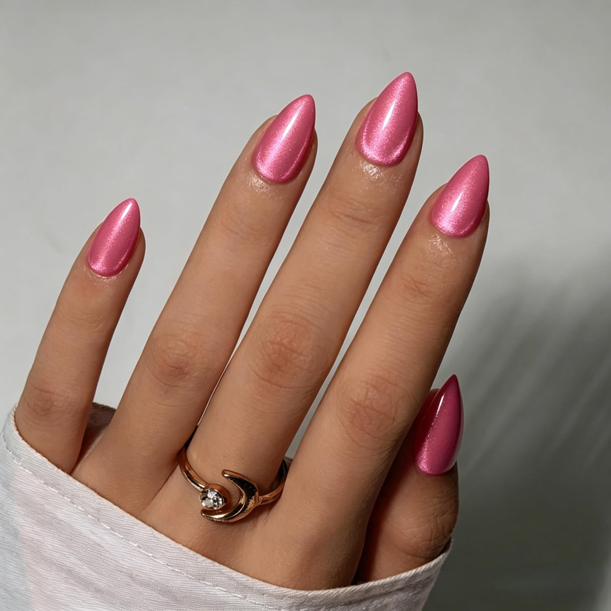 KQueenest Pastel Light Pink Press on Nails Short Oval, Glossy Soft Gel Fake Nails Press on, Round Fake Nails with UV Cover, Thick Acrylic Glue on Nails for Wome Wedding & Everyday 30 Pcs