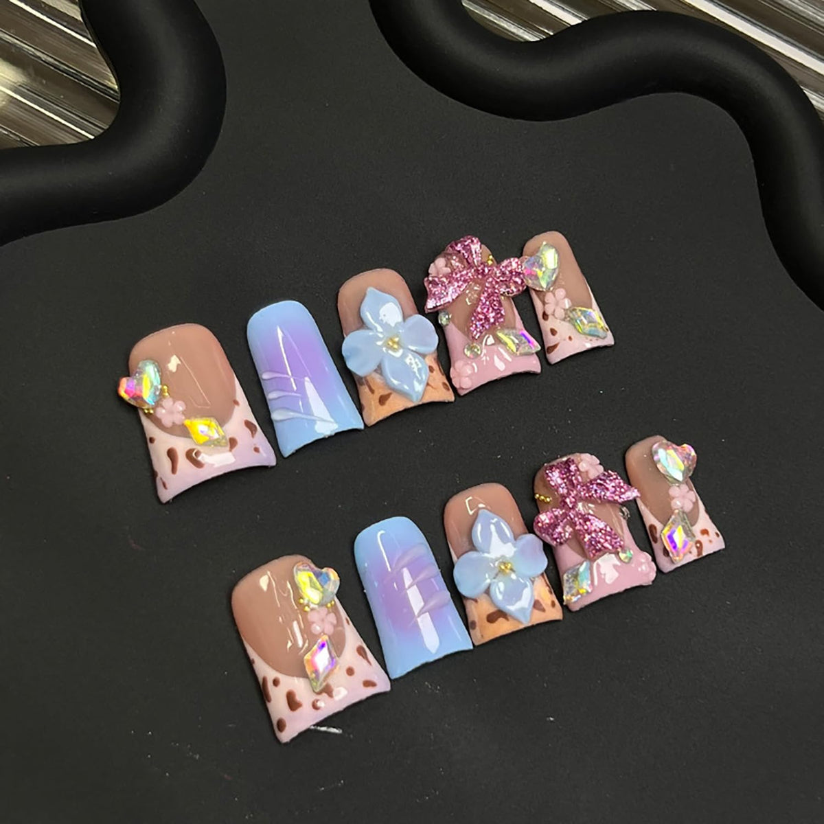 RIICFDD Medium Duck Press on Nails Rhinestone French Handmade Nails(S)