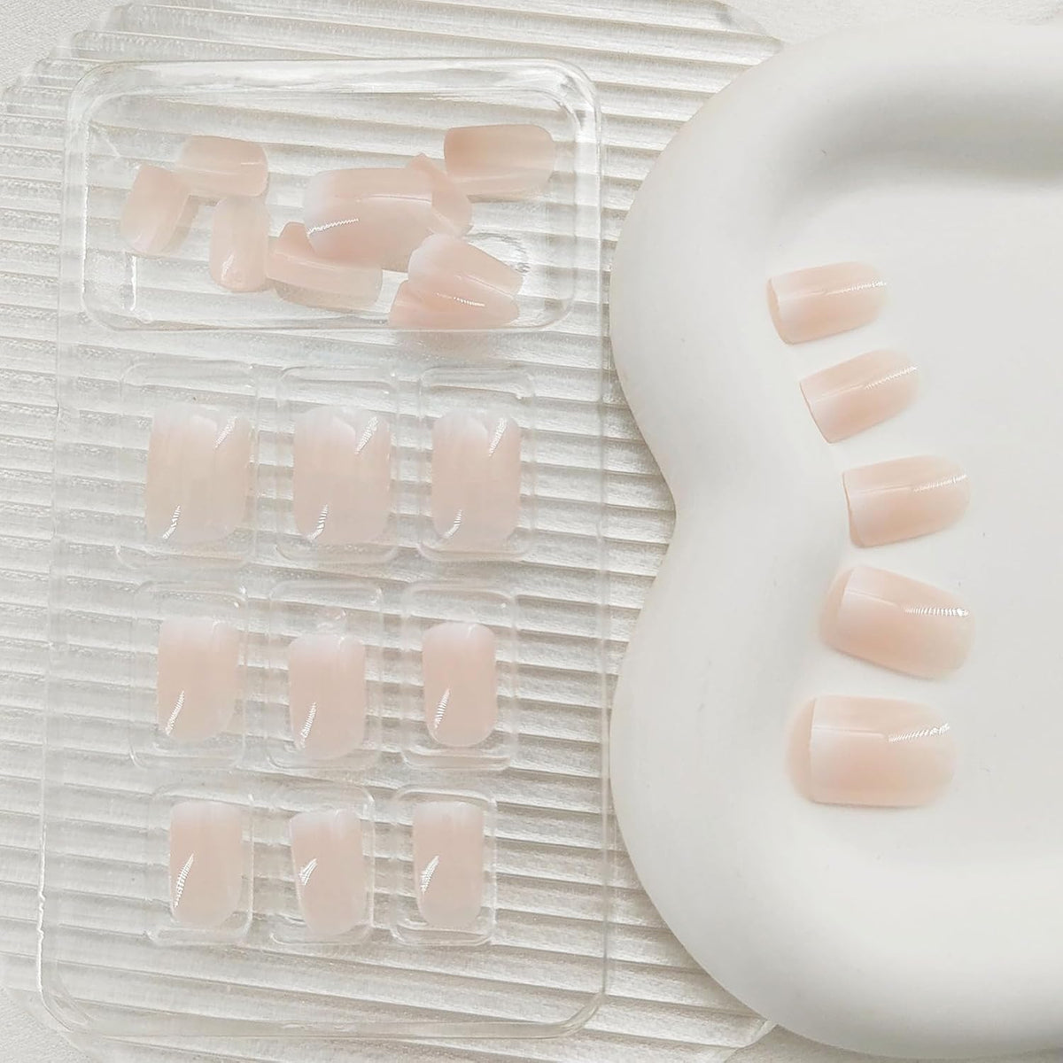 Short Press on Nails Square Nude Ombre Fake Nails Press ons White Glue Stick on Nails with Designs Full Cover Acrylic Glossy Artificial Cute False Nail for Women Girls 24 Pcs
