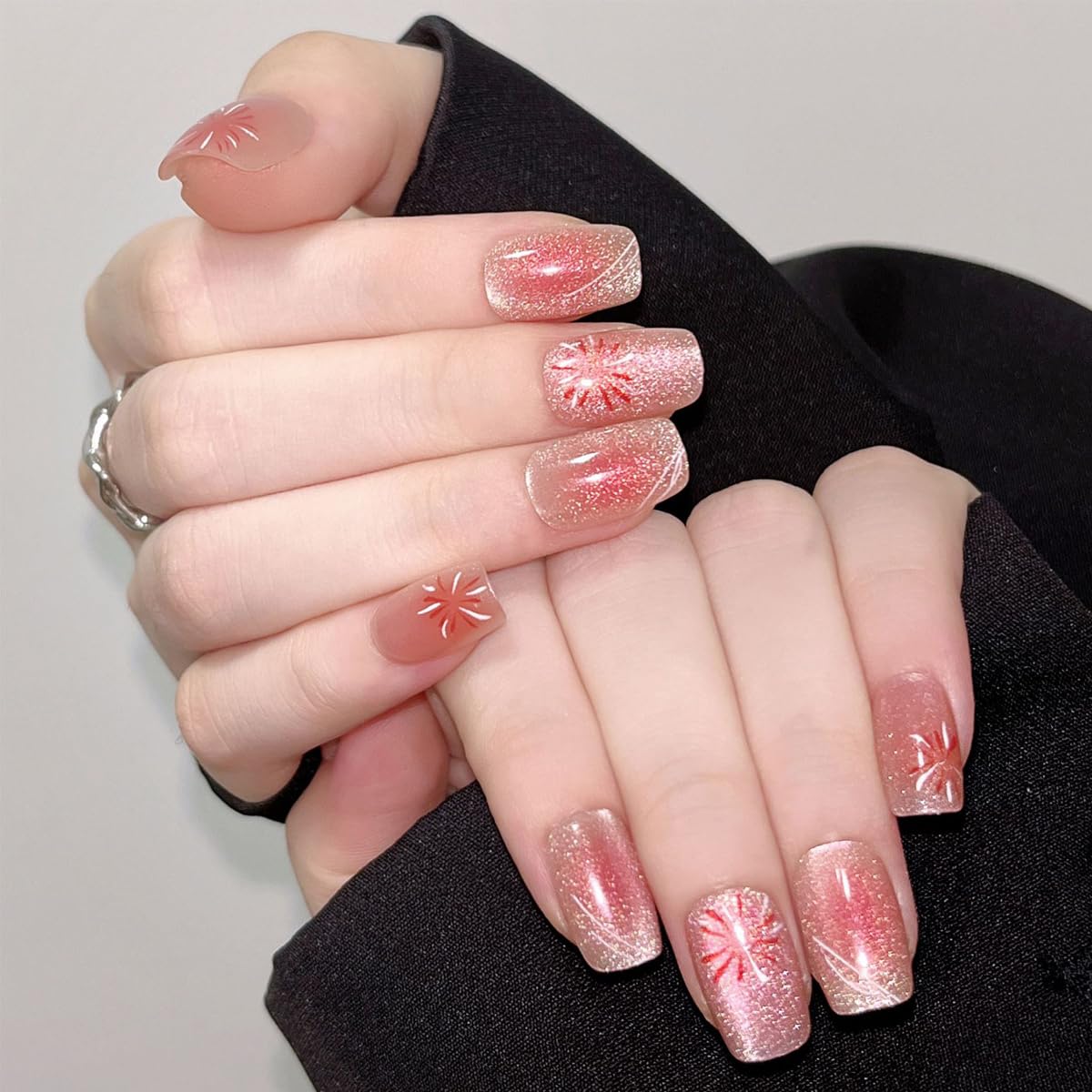 White French Tip Press on Nails Short Fake Nails with Chrome Gold Line Designs French Nails Press ons Nail Tips Stick on Nails Almond Shape Acrylic False Nails Finger Manicure for Women Daily Wear