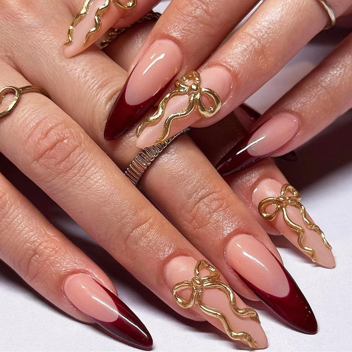 MISUD Press on Nails - Long Stiletto Fake Nails with Bling Glitter, Acrylic Luxury Rhinestone Design 24 pcs