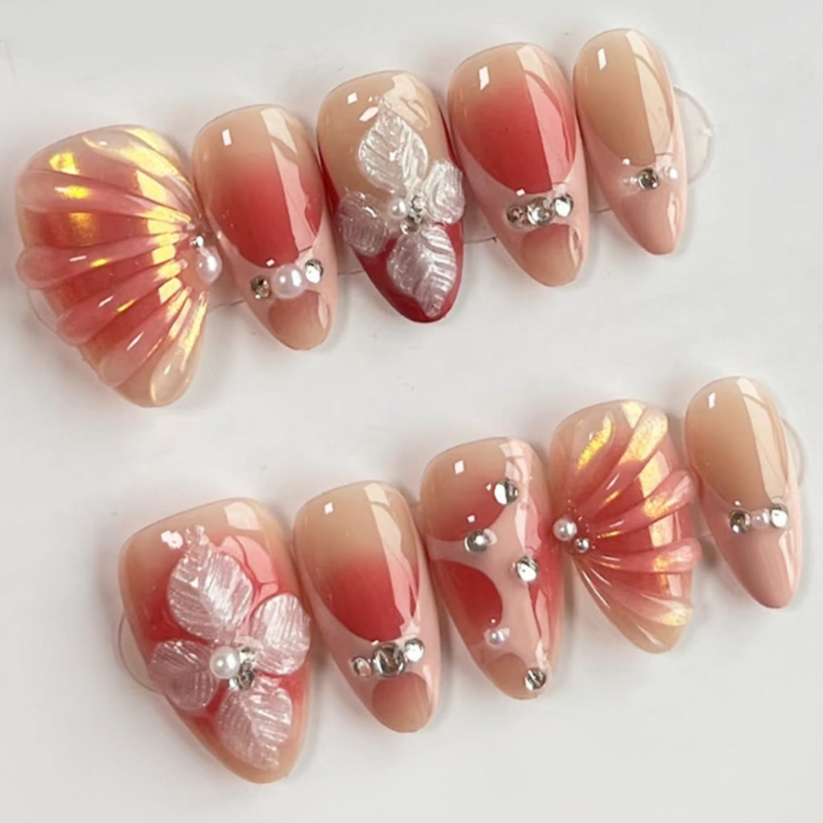 Short Almond Press on Nails Nude Ombre Glossy Fake Nail 30pcs